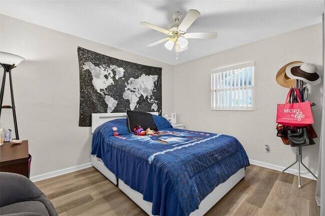 Building Photo - 11761 80th Ave