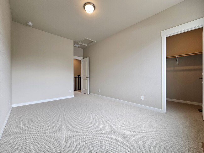 Building Photo - Newer Home in Broomfield