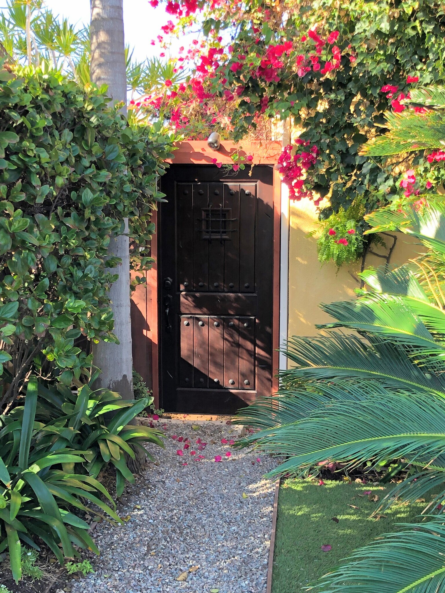 Door to entry patio - 5143 Shore Dr