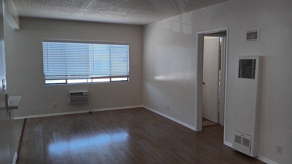 Primary Photo - 3639 Bagley Ave