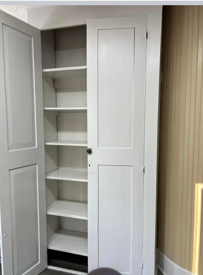 Building Photo - 79 Main St