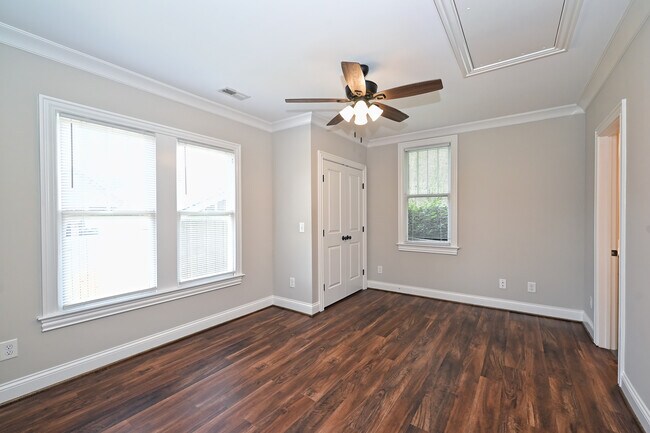 Building Photo - 1009 Grace St