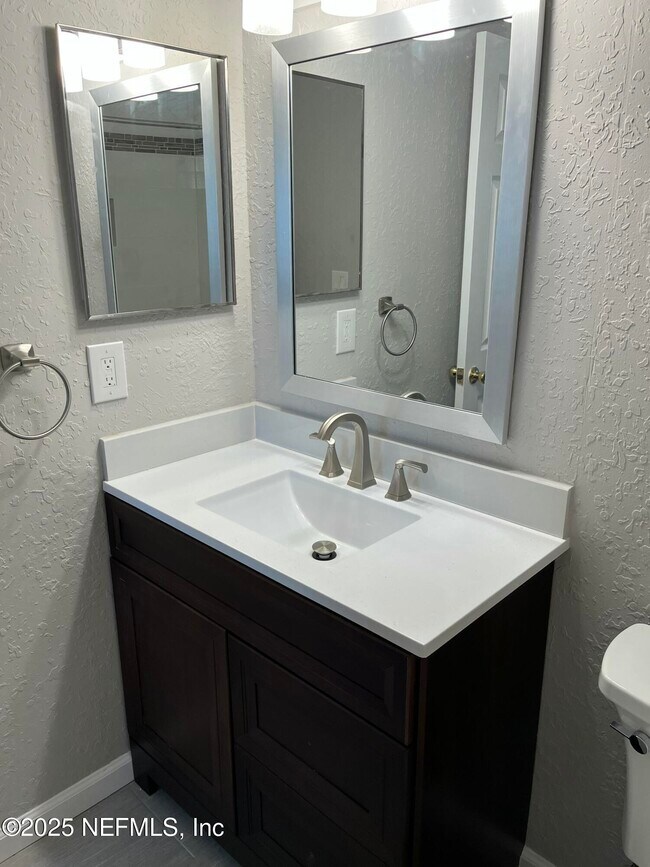 Building Photo - 425 Timberwalk Ct