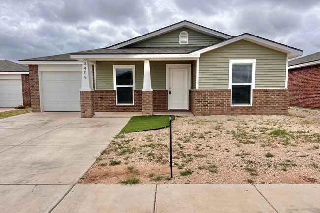 Building Photo - Available October 8th- in Upland West.
