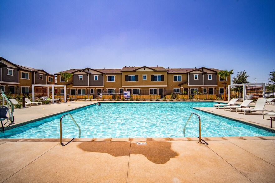 Building Photo - 7030 Olive Grove St