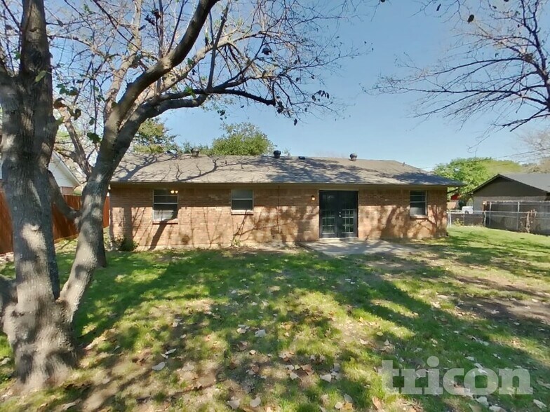 Building Photo - 1016 Kay Lynn St