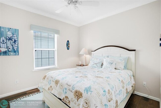Building Photo - 423 E Intercoastal Dr