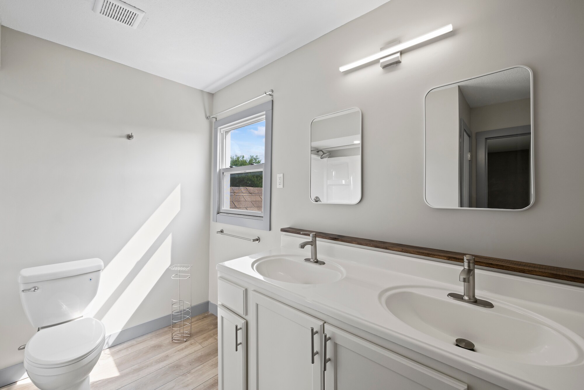 Bathroom - 6527 N 65th St