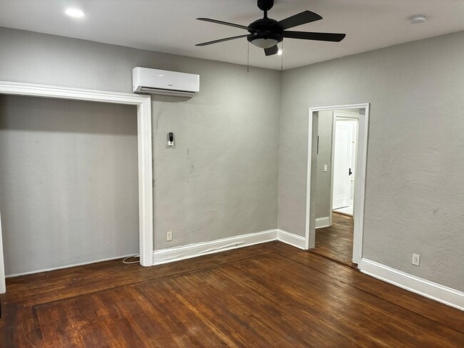 Building Photo - 2738 Riverside Ave