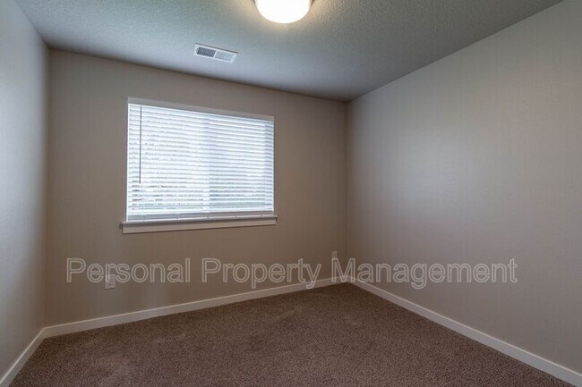 Building Photo - 2917 Fruit Valley Rd
