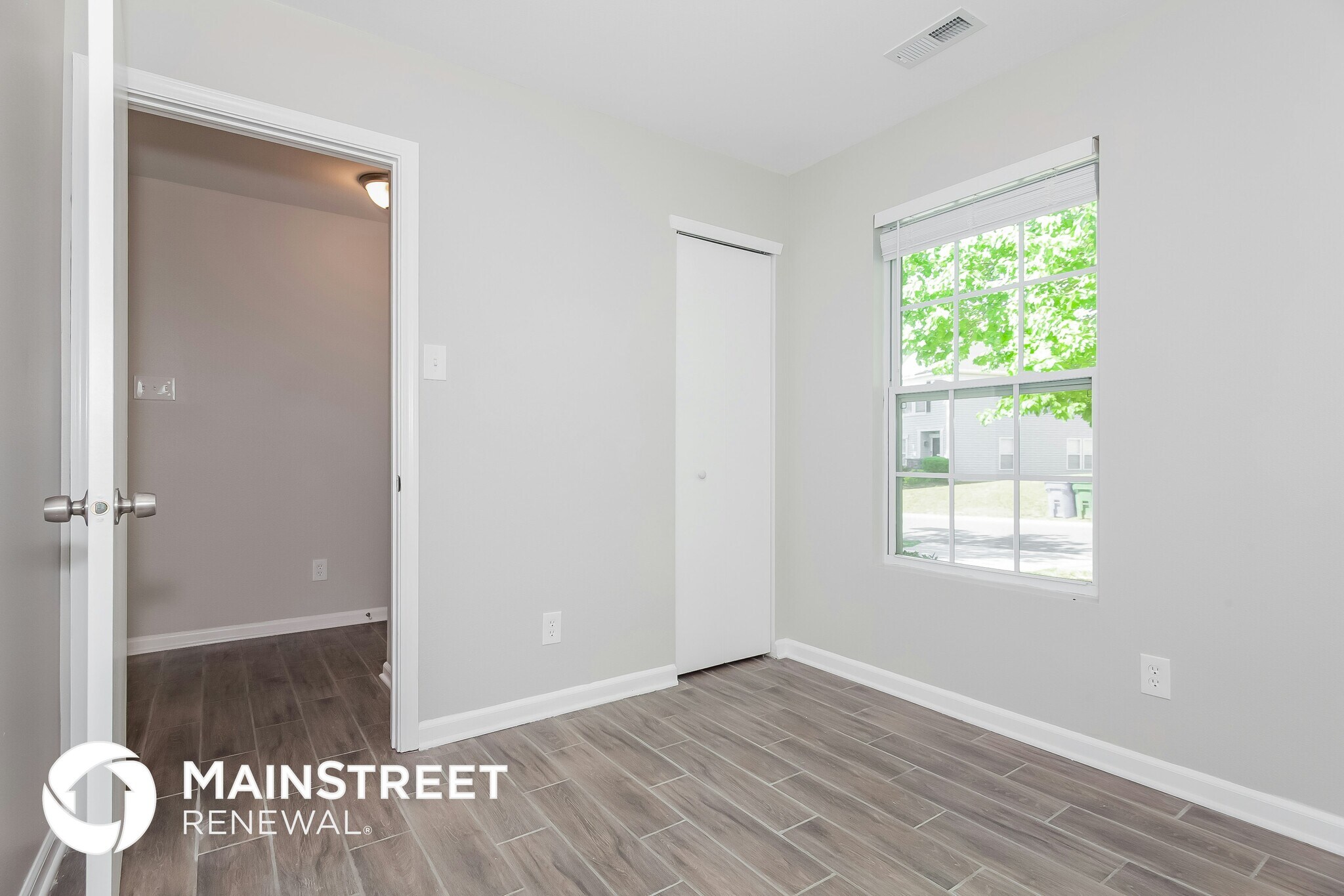 Building Photo - 4544 Stone Mountain Dr