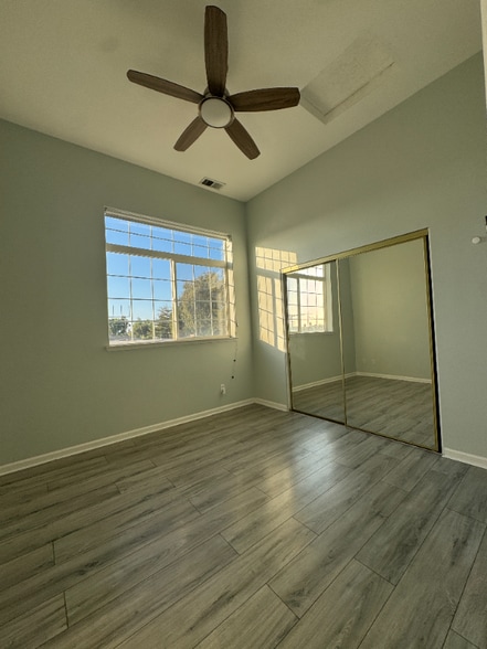 Building Photo - 743 Bonita Pl