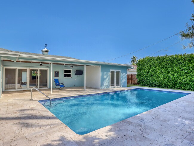 Building Photo - 1298 NW 4th St