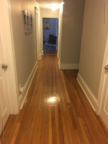 Building Photo - 146 Chiswick Rd