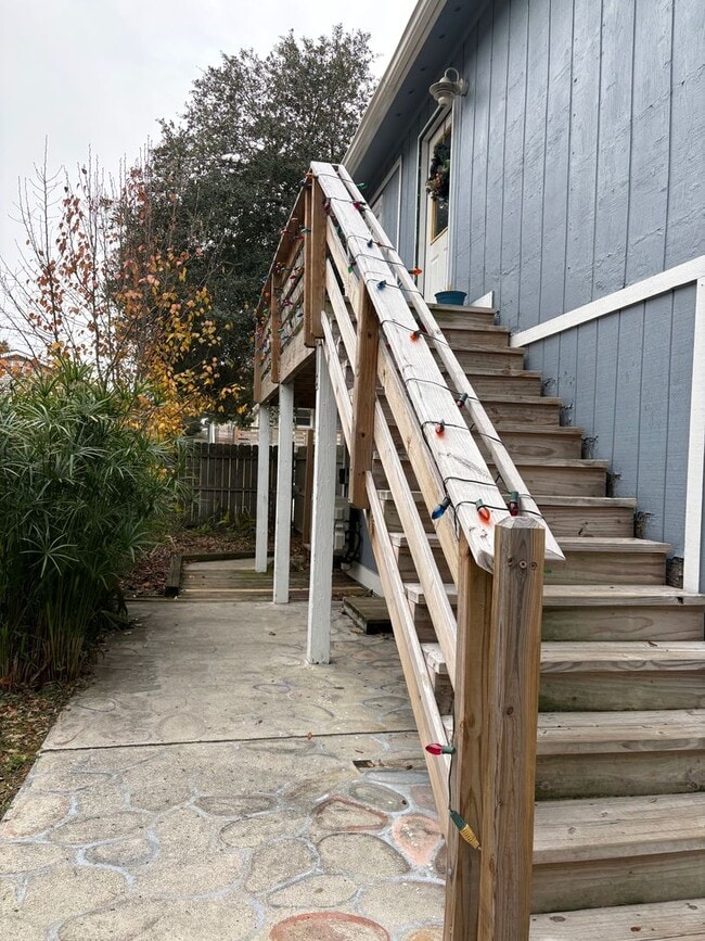 Building Photo - 4 Bedroom 3 Bath Home in Kill Devil Hills Available for Yearly Lease