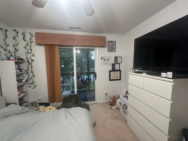 Building Photo - 33955 Middleton Cir