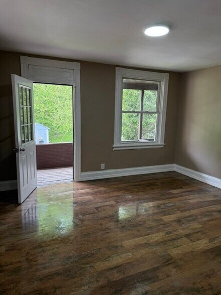 Building Photo - 937 Koehler Ave