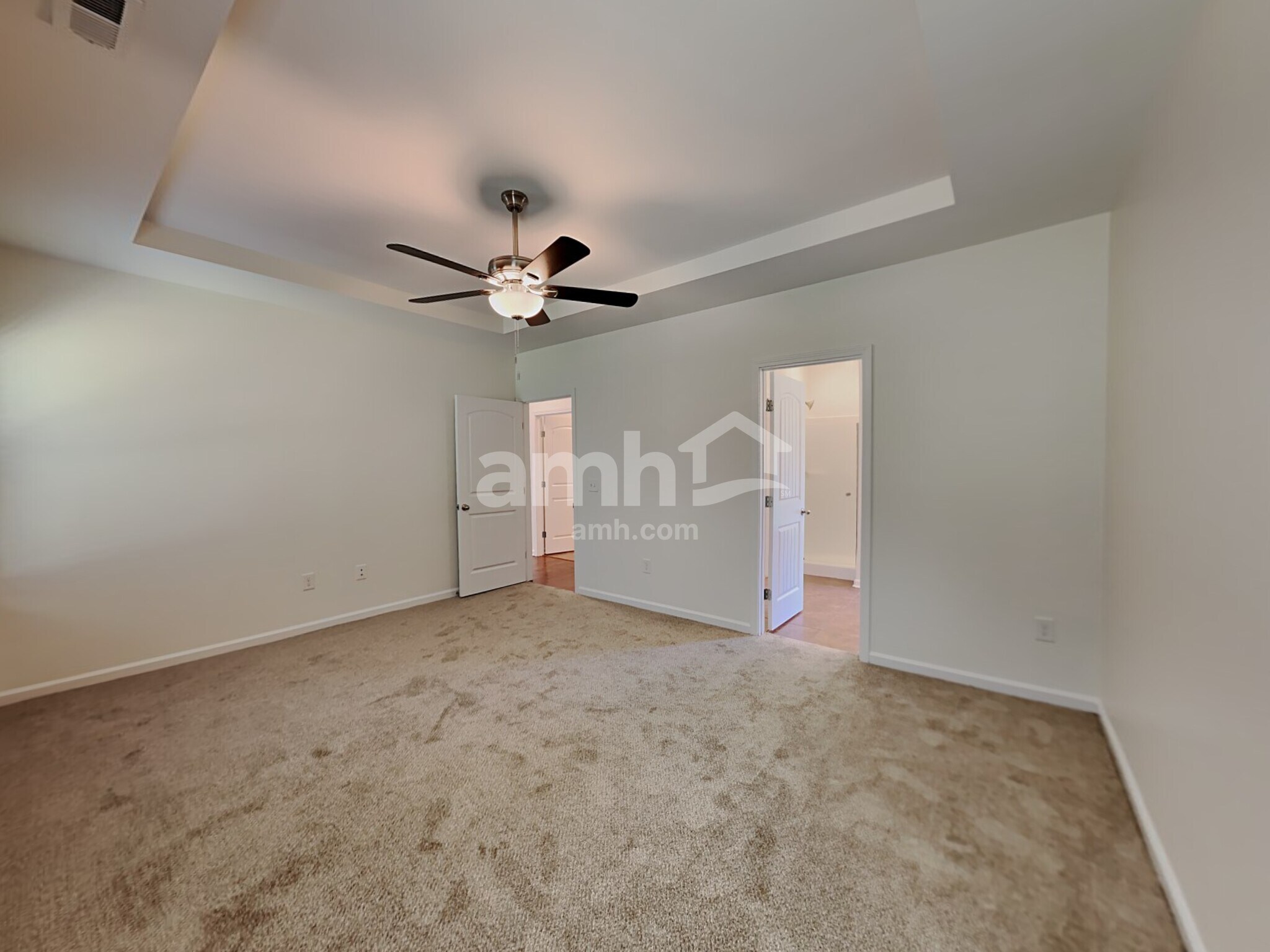 Building Photo - 300 Winding Branch Ct