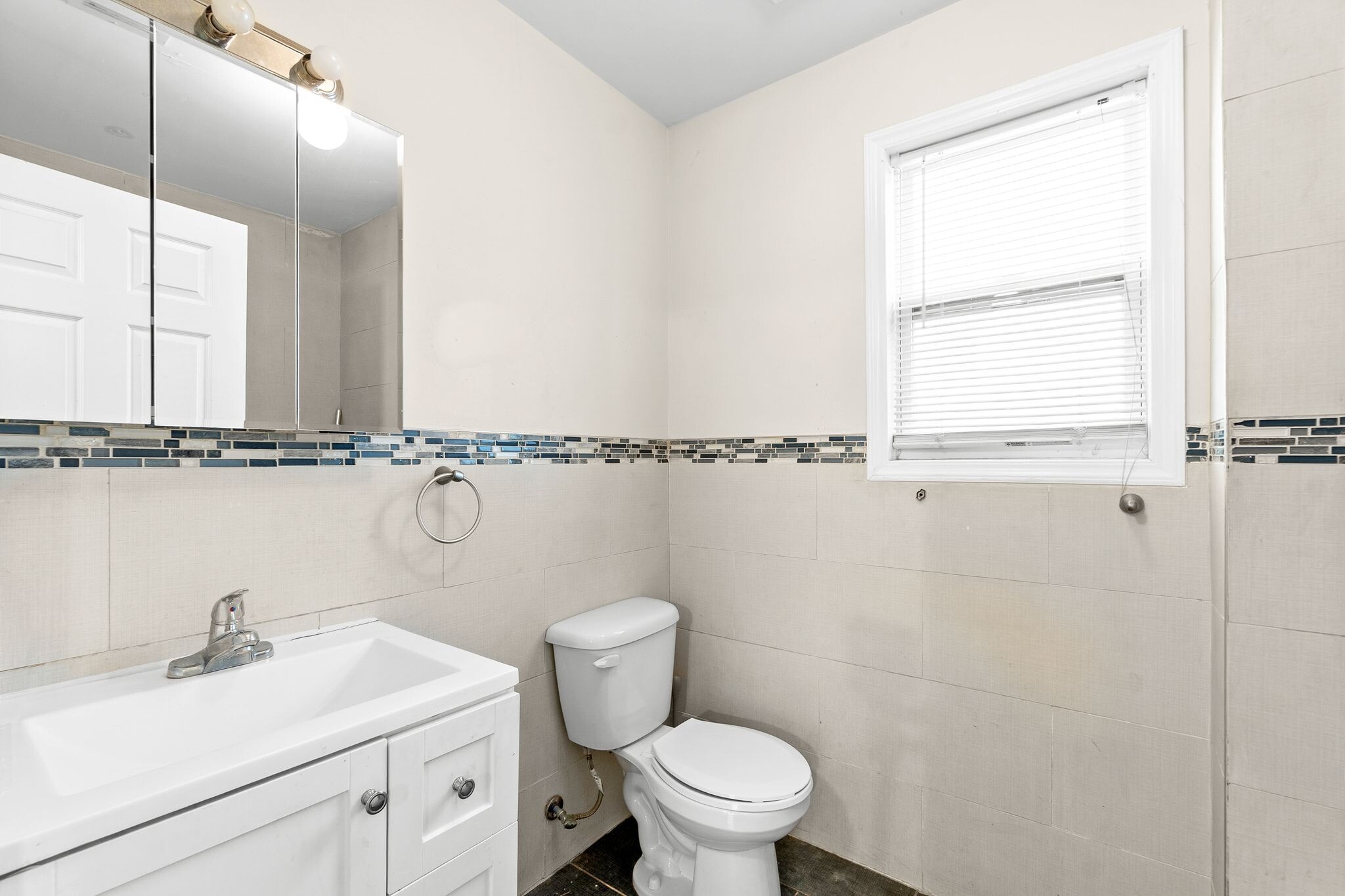 Building Photo - 270 S 20th St