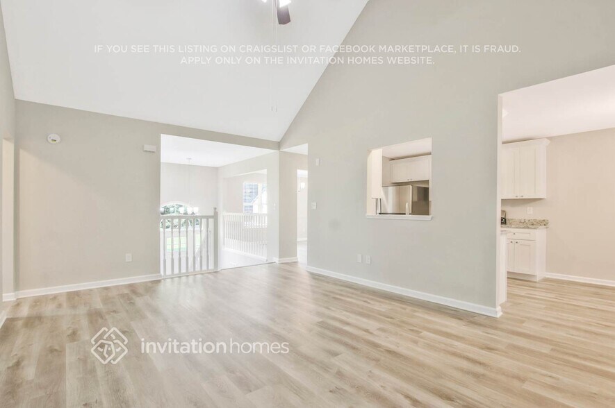 Building Photo - 5726 Graceland Dr SW