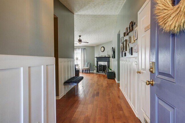 Building Photo - 20 Bellaire Ln