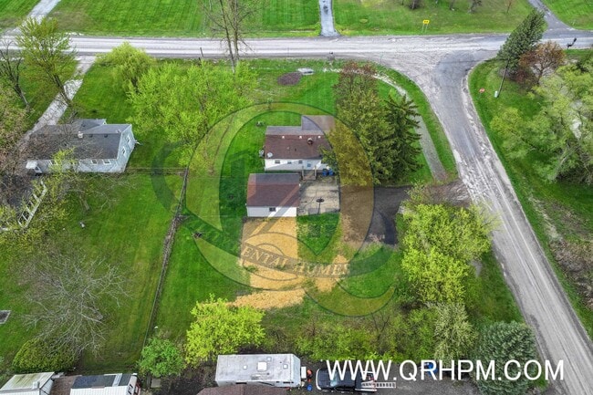 Building Photo - Lake Fenton Schools!