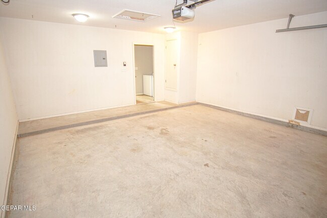 Building Photo - 10692 Canyon Sage Dr