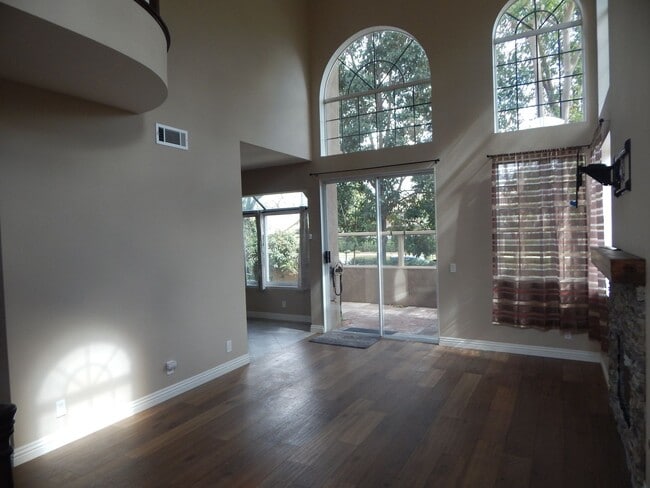 Building Photo - Sera Brisa Condo in Rancho Santa Margarita