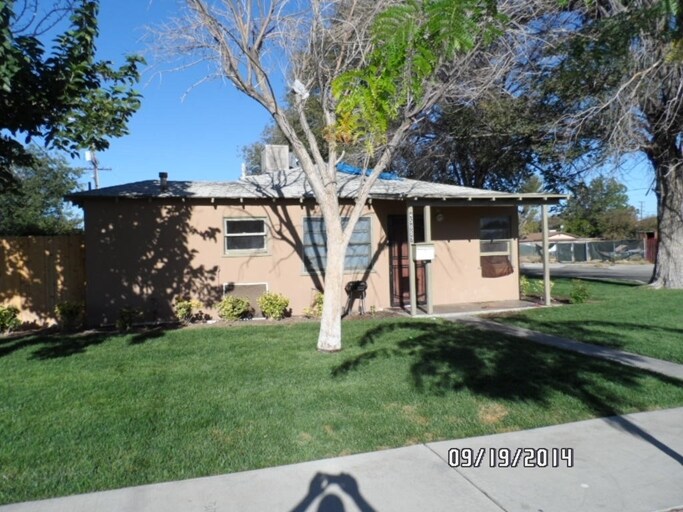 Building Photo - 45045-45047 Redwood Ave