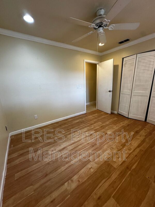 Building Photo - 2719 Merrie Oaks Rd