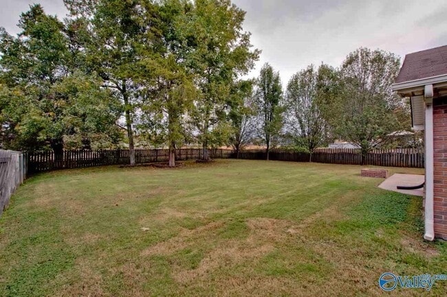 Building Photo - 131 Clubhouse Ln
