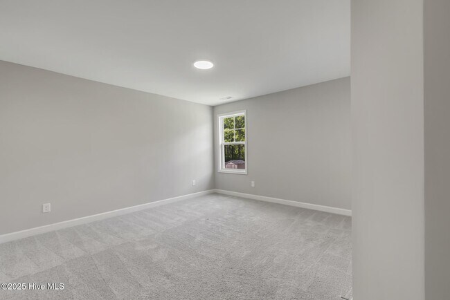Building Photo - 556 Transom Wy