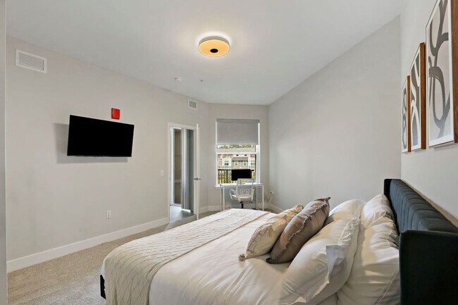 Building Photo - 28294 Ferry Rd