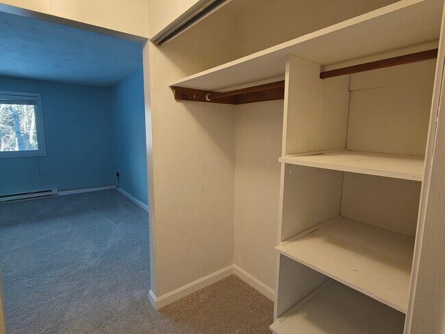 Building Photo - 66 Highwood Dr