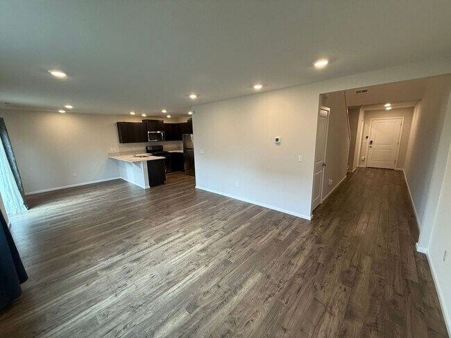 Building Photo - 4816 Apollo Ave