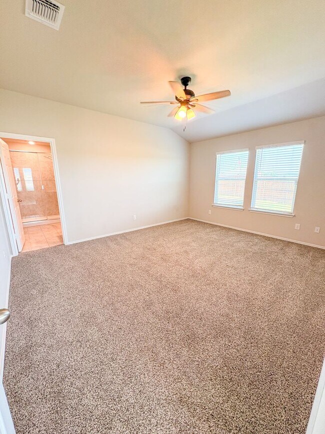 Building Photo - 6401 Coneflower Dr