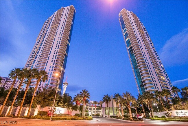 Primary Photo - 322 Karen Ave