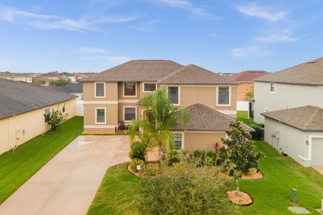 Building Photo - "Discover Spacious Elegance: 5-Bed, 3-Bath...