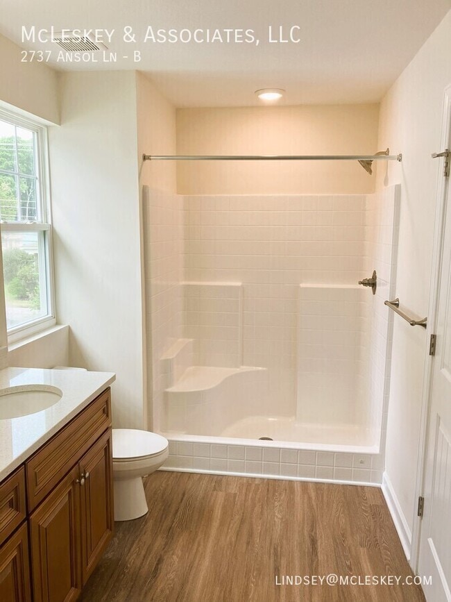 Building Photo - 2737 Ansol Ln