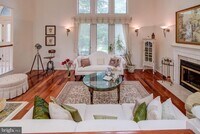 Building Photo - 307 Sayre Dr