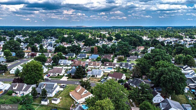 Building Photo - 12 Indigo Rd