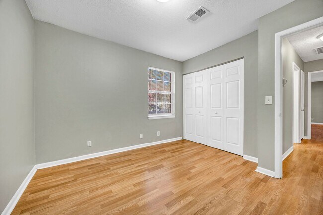 Building Photo - 321cam