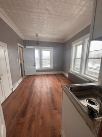 Building Photo - 65 Pleasant St