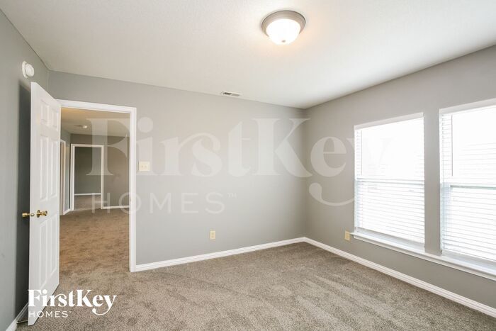 Building Photo - 6670 Eagle Crossing Blvd