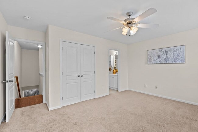 Building Photo - Spacious 3 story Townhome-Close to Downtown Raleigh- Renaissance Park-Available Now!