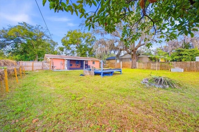 Building Photo - 113 N Lancelot Ave