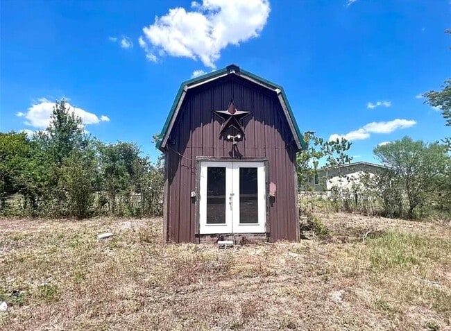 Building Photo - 9504 Quaker Ct