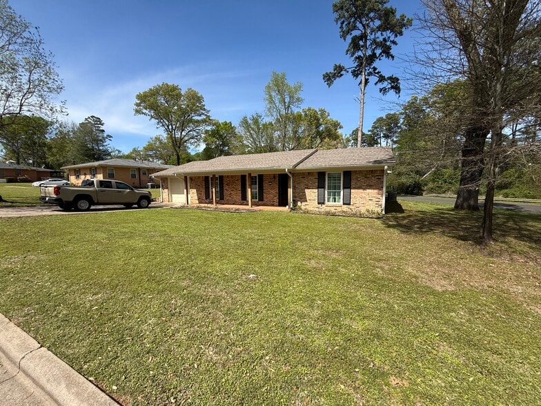 Building Photo - 213 Lafayette Blvd