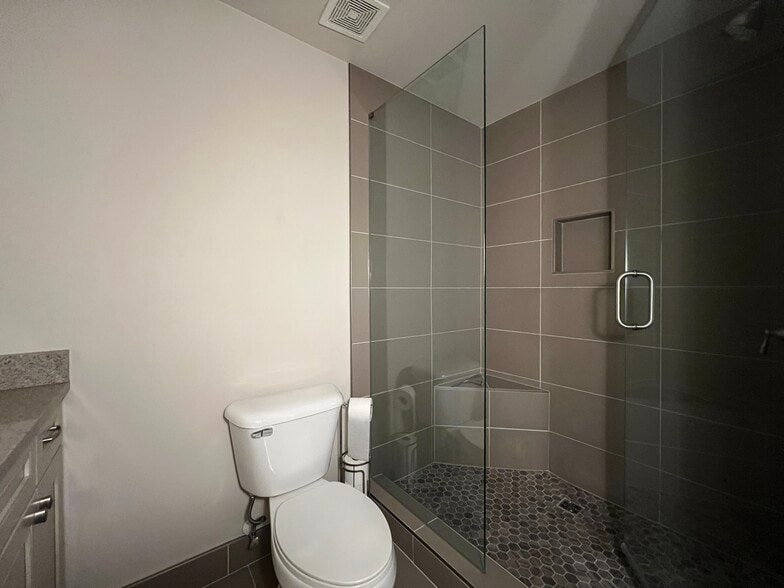 Building Photo - 800 Peachtree St NE