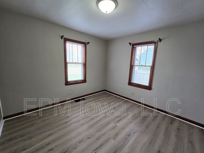 Building Photo - 1812 Logan Ave